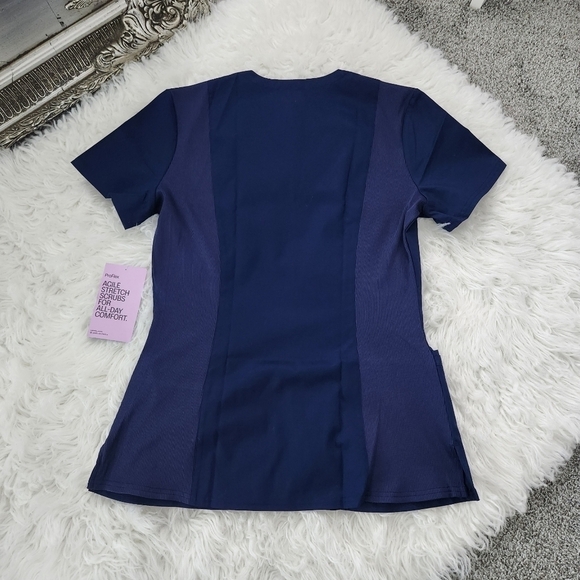 Landau ProFlex 2-Pocket V-Neck Scrub Top. Size Small. New. - Picture 2 of 7